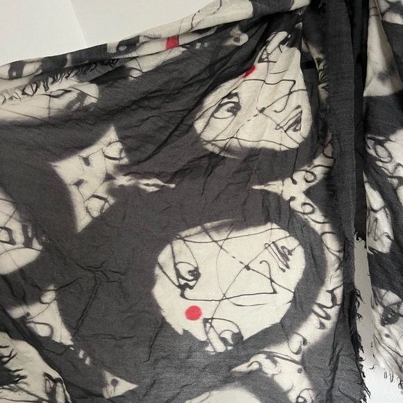 Sudnya Shroff Scarf with Face Print - Picture 3 of 4